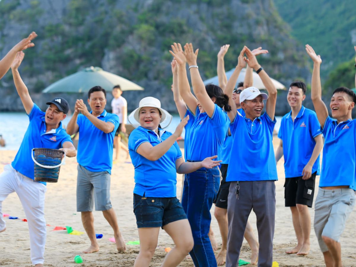 Tháng 6 là thời điểm lý tưởng để các doanh nghiệp tổ chức team building Cát Bà.