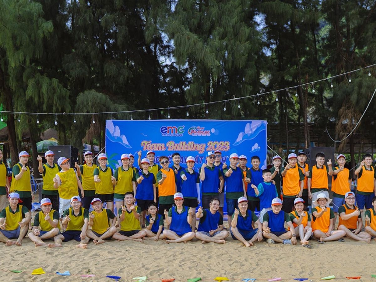 Team building cát bà tháng 6 mang đến nhiều trải nghiệm thú vị.