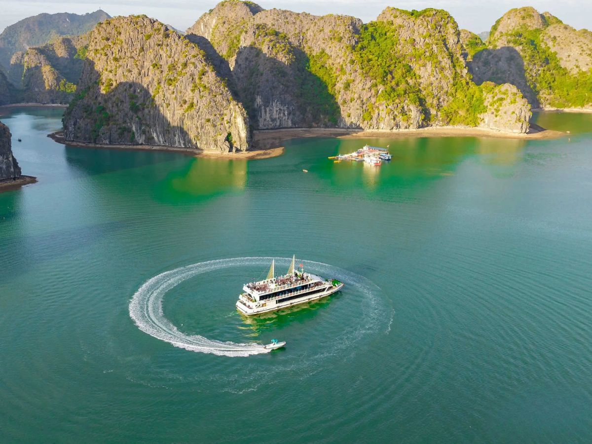Cát Bà sở hữu nhiều không gian thiên nhiên nguyên sơ.