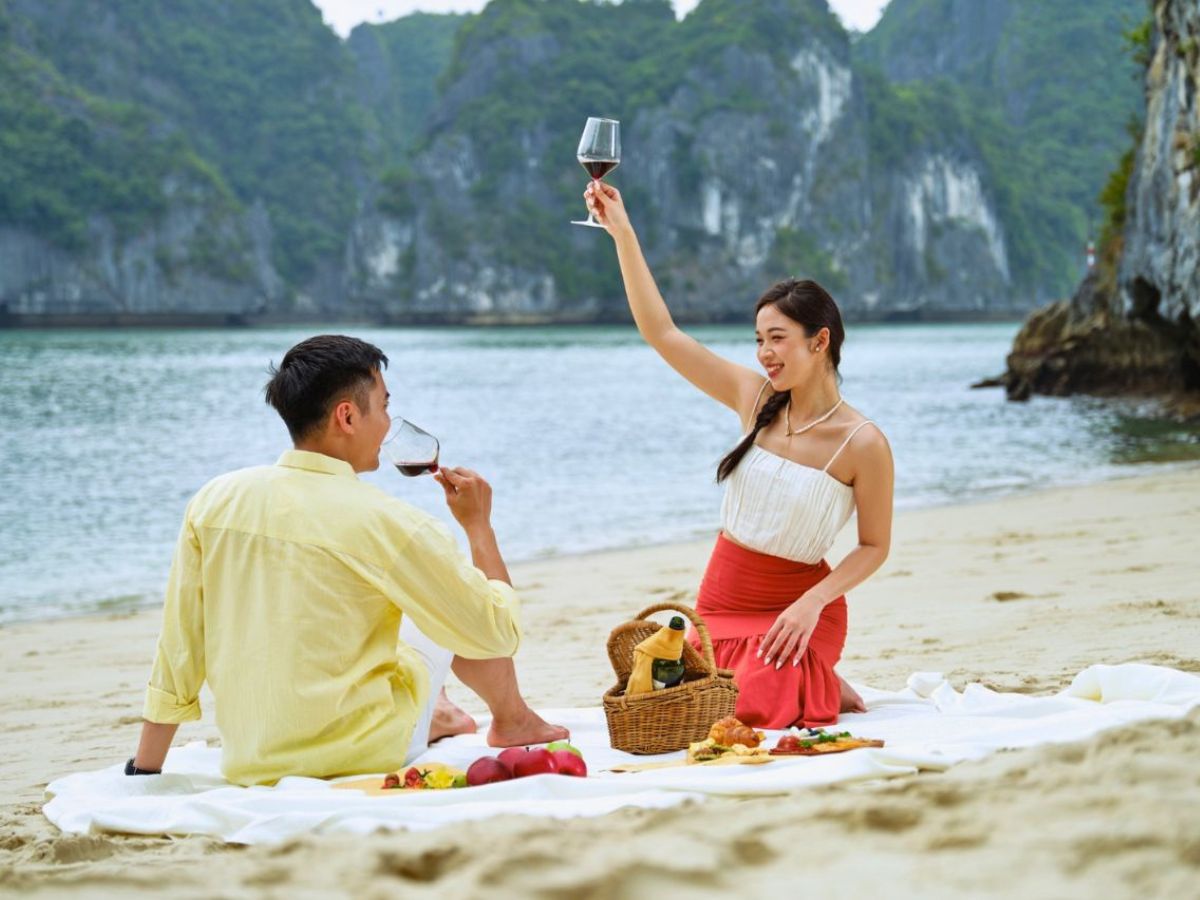 Cát Bà là điểm đến chữa lành với thiên nhiên tuyệt đẹp.
