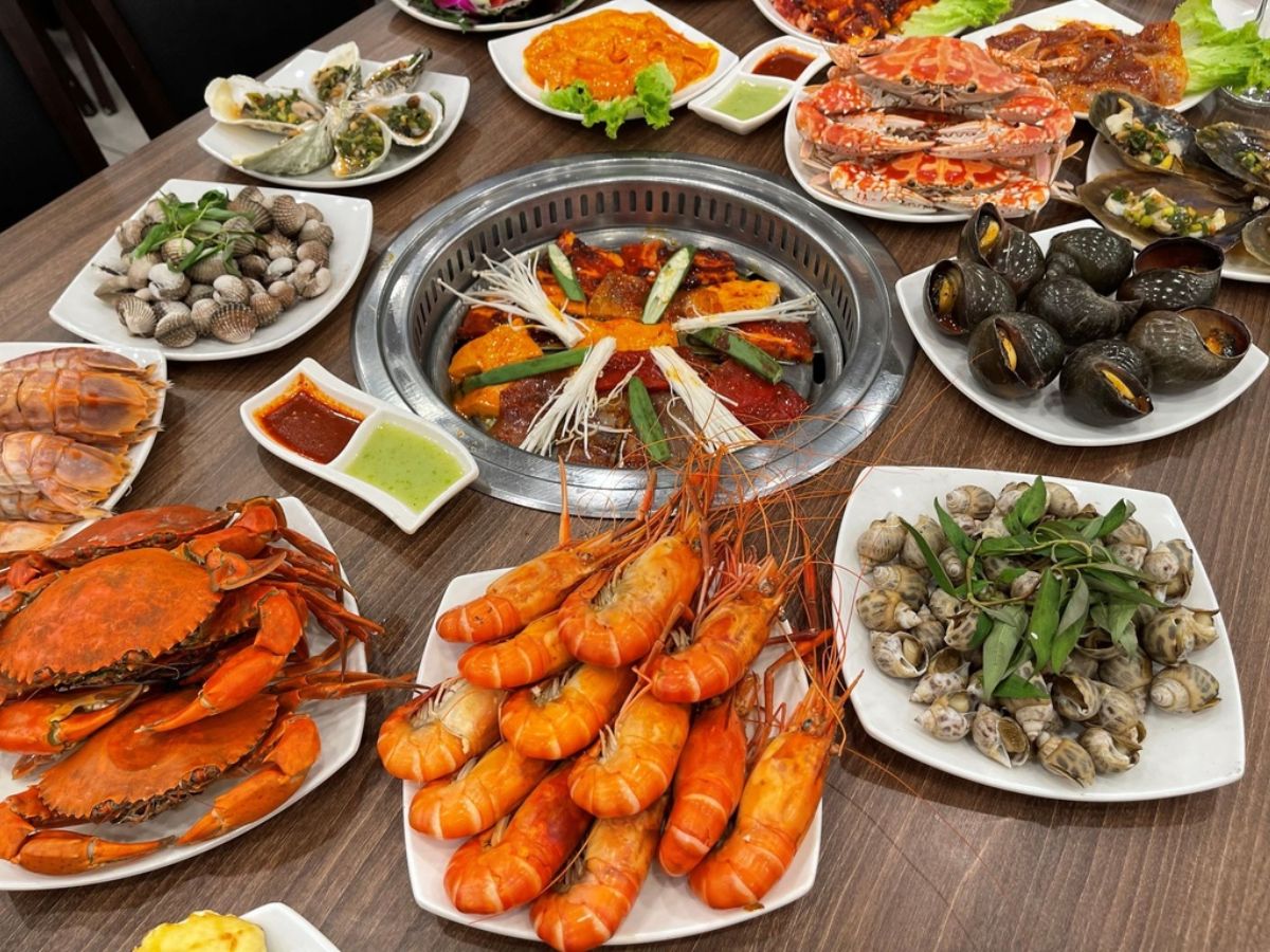 Buffet hải sản Đồ Sơn với nguyên liệu tươi ngon