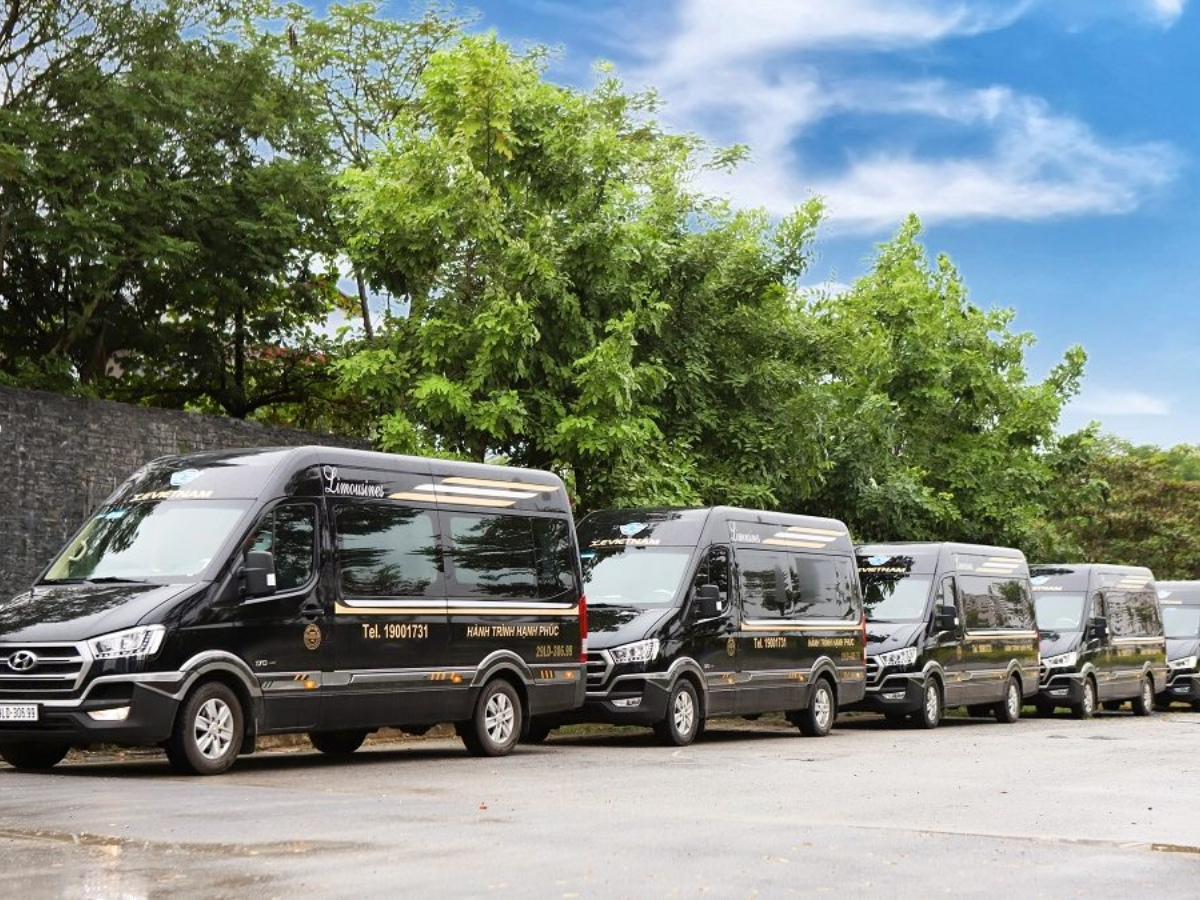 Xe Limousine phục vụ du khách đi từ Hà Nội đi Cát Bà