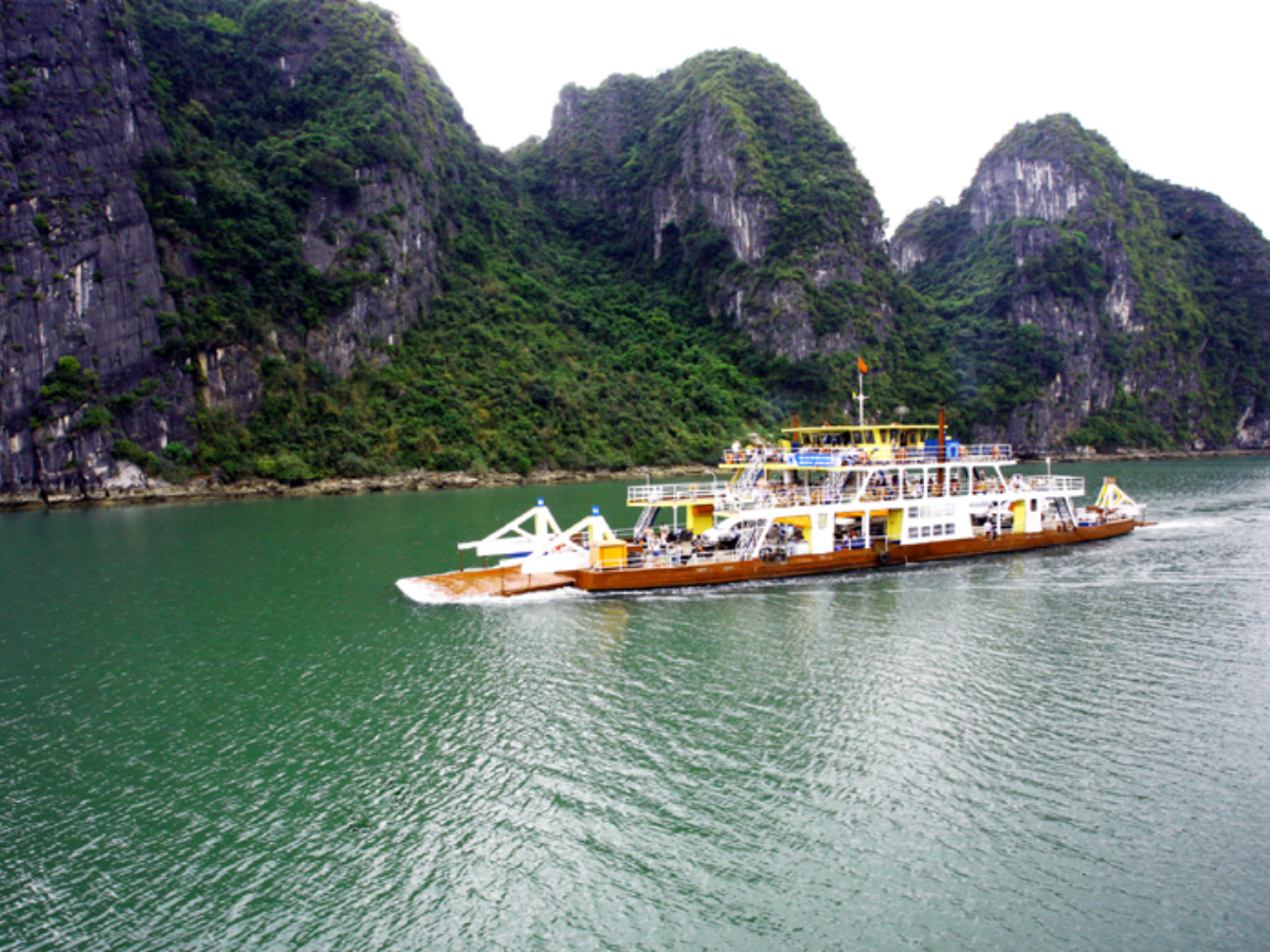 Phà từ Tuần Châu đi Cát Bà
