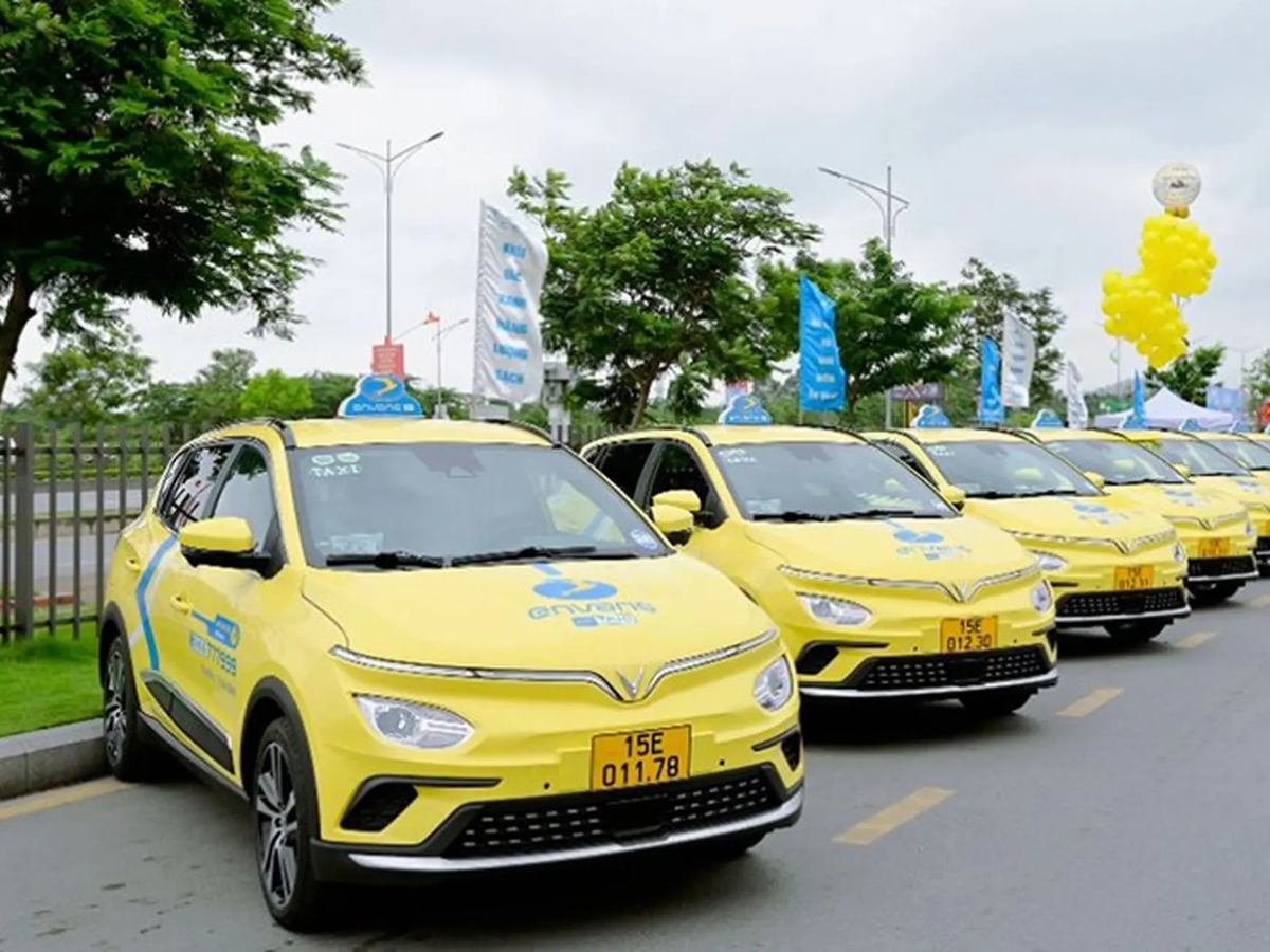 Tượng đài 3 vị anh hùng dân tộc