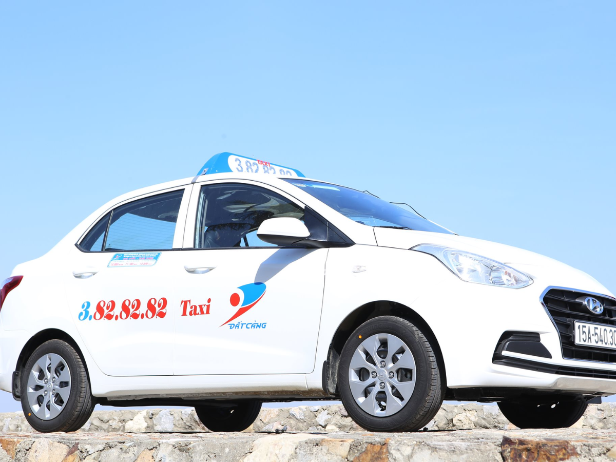 Taxi Đất Cảng là thương hiệu quen thuộc với người dân địa phương