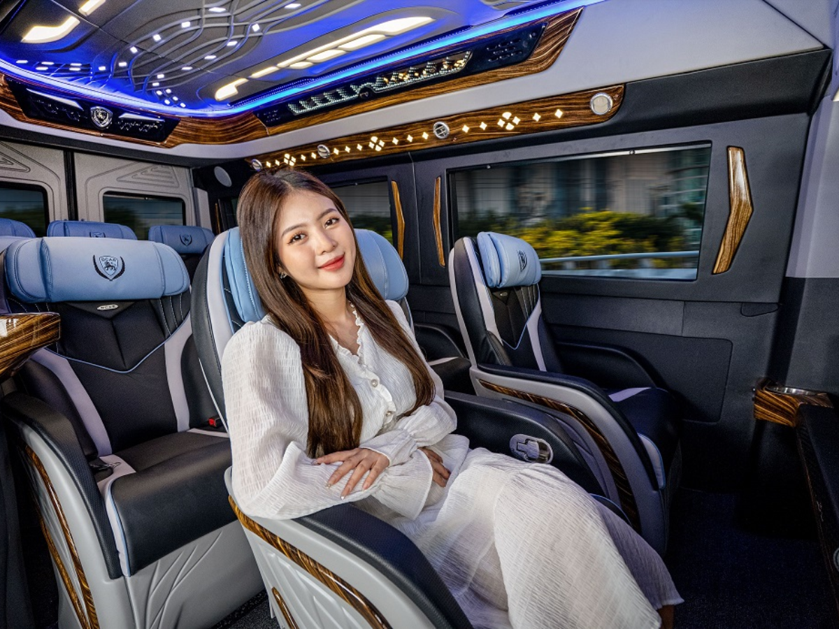 Hành khách trải nghiệm nhà xe Nguyễn Gia Limousine