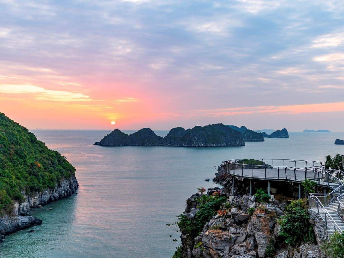 Mùa hè là thời điểm lý tưởng để chụp bình minh khi thời gian mặt trời mọc