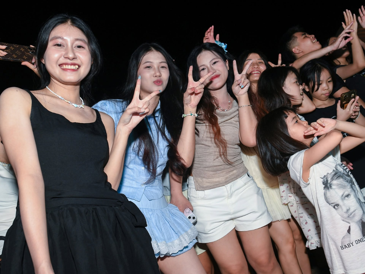 Để có trải nghiệm thoải mái, du khách nên lựa chọn trang phục gọn nhẹ, chất liệu thoáng mát và phù hợp với thời tiết ven biển.&nbsp;