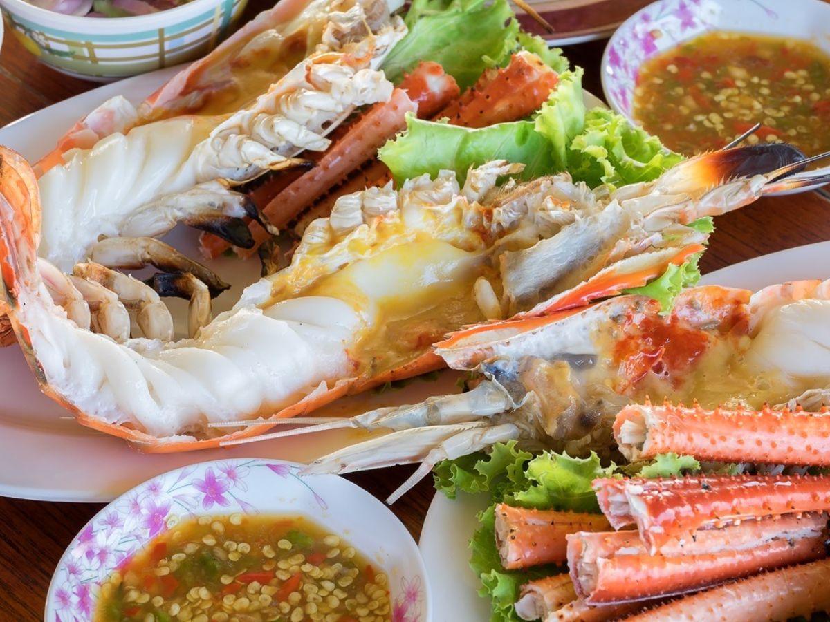 Ăn uống ở đảo Bạch Long Vĩ khá phải chăng với hải sản tươi mới mỗi ngày