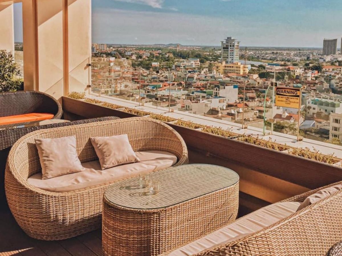 9 Rooftop Bar là quán cafe rooftop Hải Phòng nổi bật
