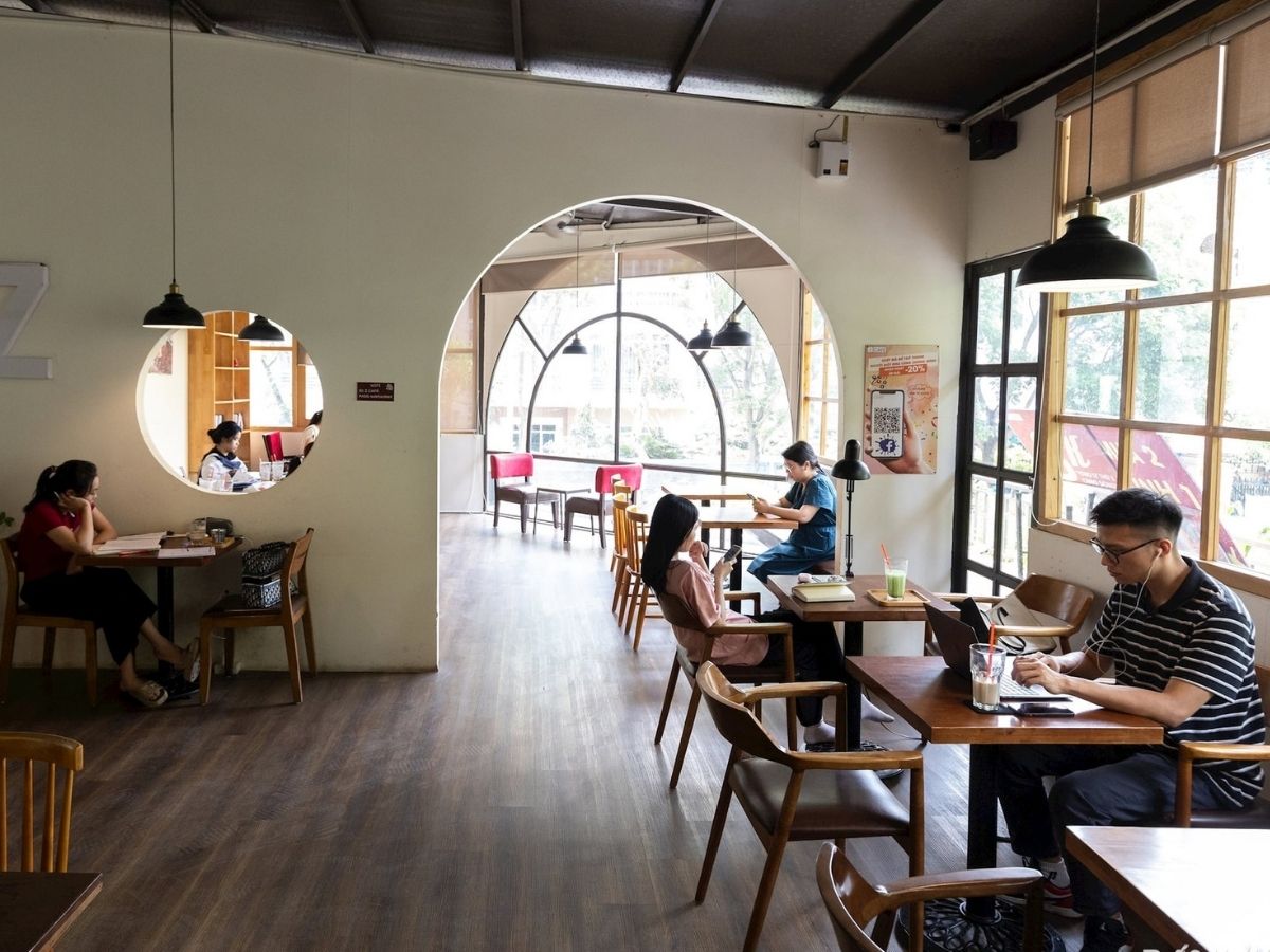 Du khách nên chọn khung giờ 8:00 - 10:00 hoặc 14:00-16:00 với lượng khách ít để tận hưởng không gian yên tĩnh