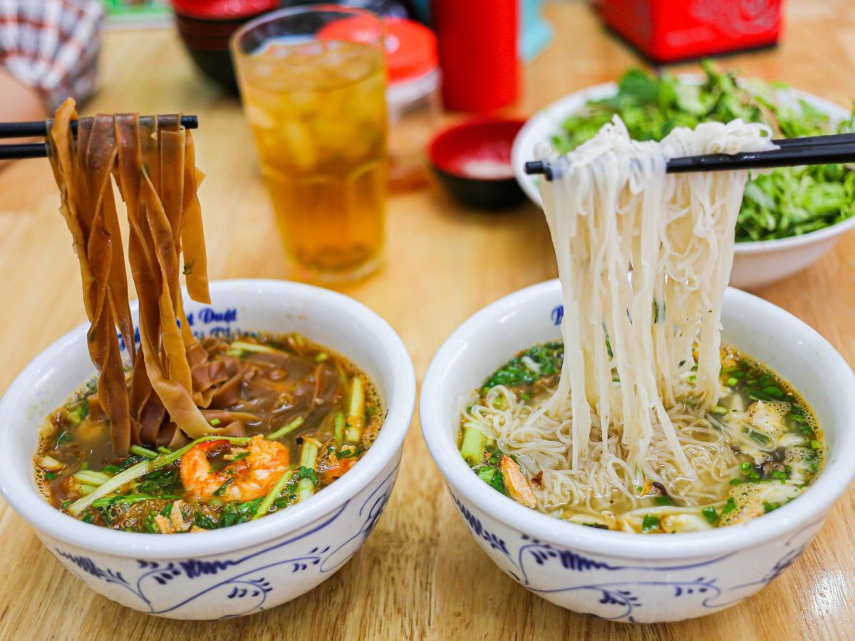 Bánh đa cua là một trong những đại diện tiêu biểu cho ẩm thực Hải Phòng