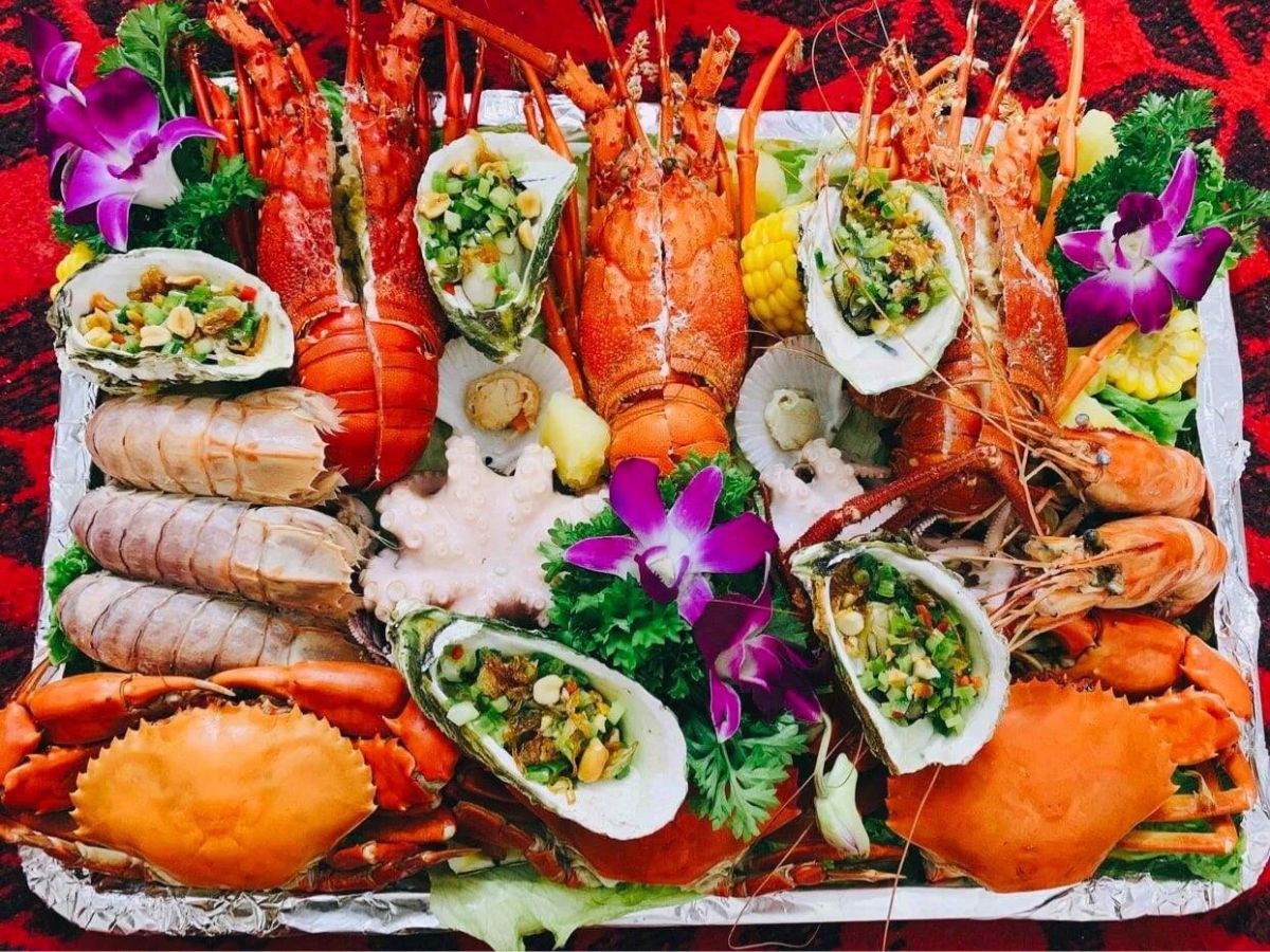 Hải sản quán Vườn Thông tươi mới mỗi ngày được người dân địa phương yêu thích