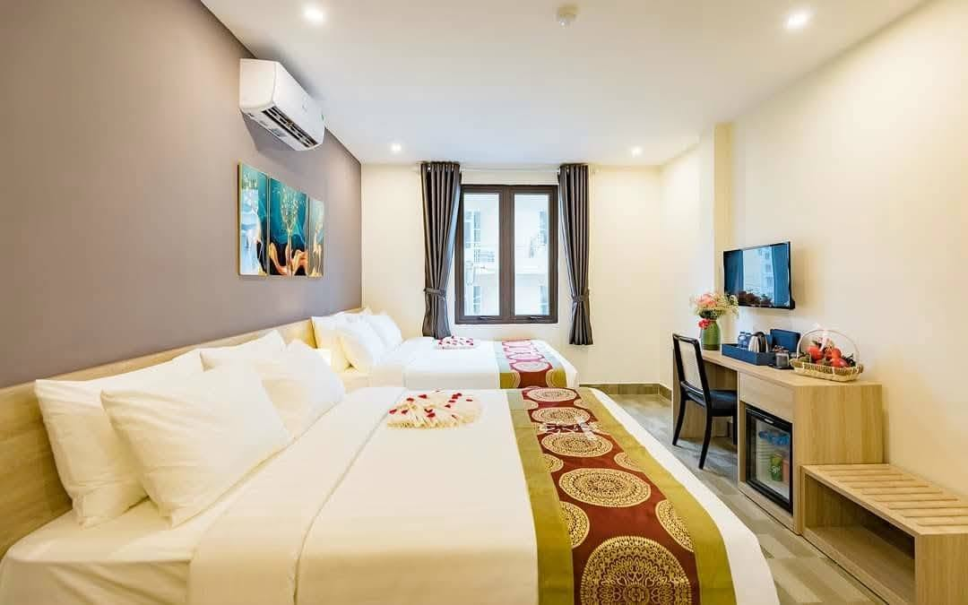 Cát Bà Violet Hotel thuận tiện để khám phá biển, bến tàu và khu trung tâm
