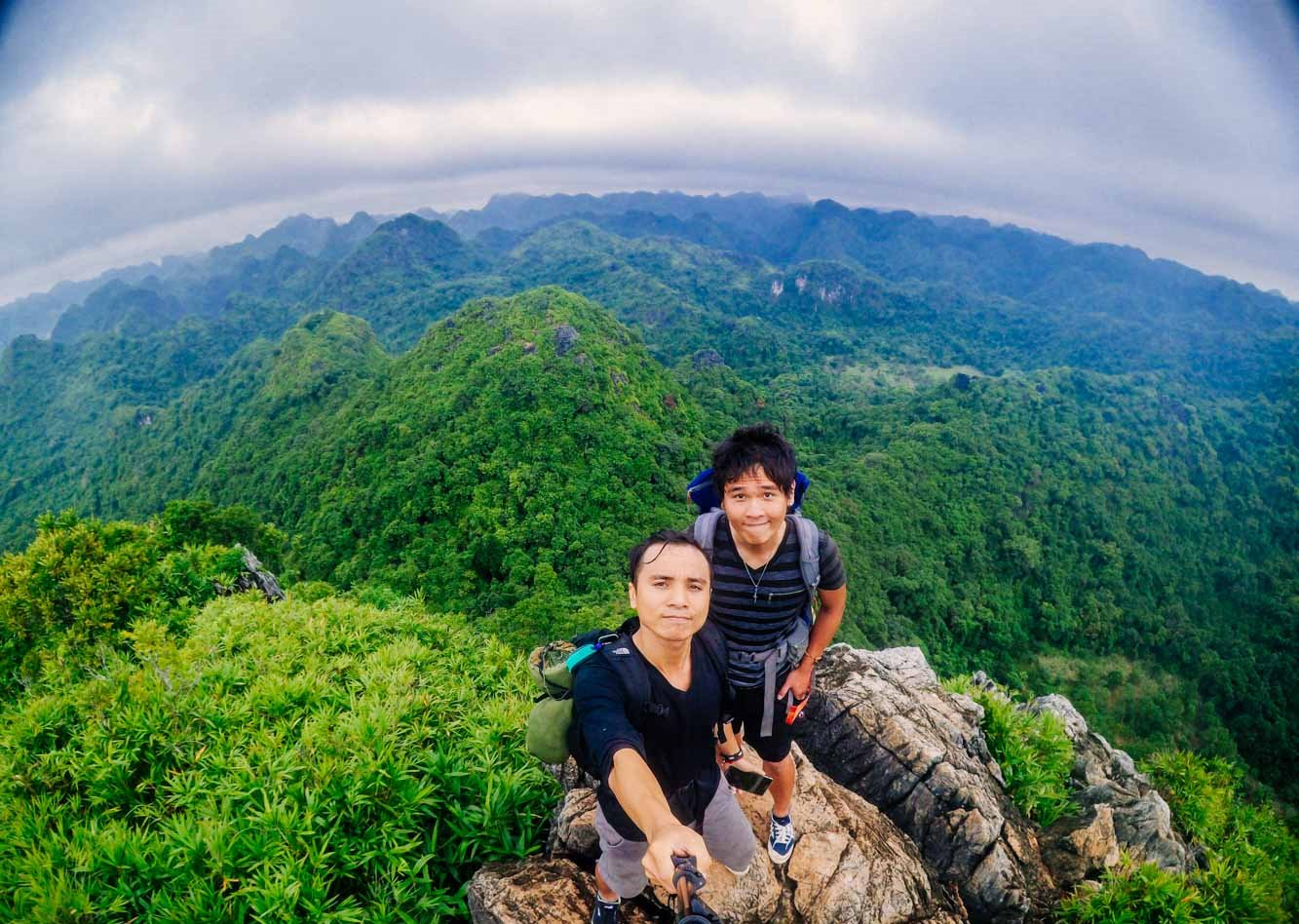 Rừng nguyên sinh Cát Bà gây ấn tượng với những cây cổ thụ và hệ sinh thái phong phú