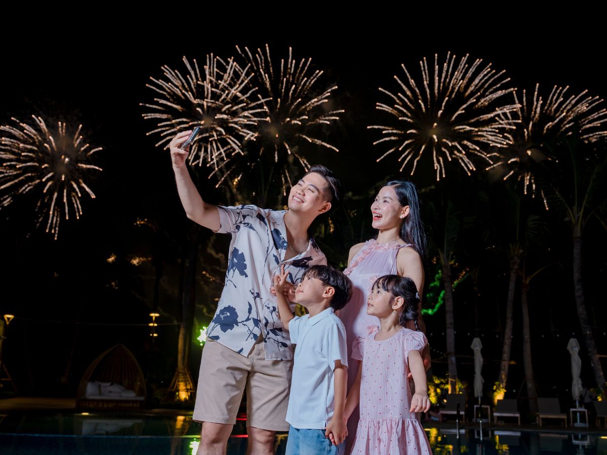 Cát Bà ban đêm hấp dẫn bởi nhiều hoạt động giải trí đa dạng