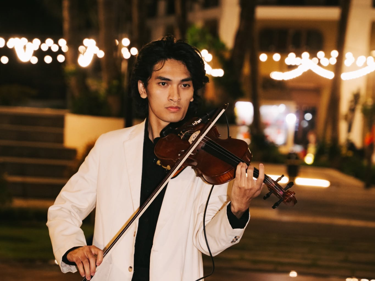 Các chương trình nghệ thuật đường phố, DJ Party và show thể thao mạo hiểm trên mặt nước