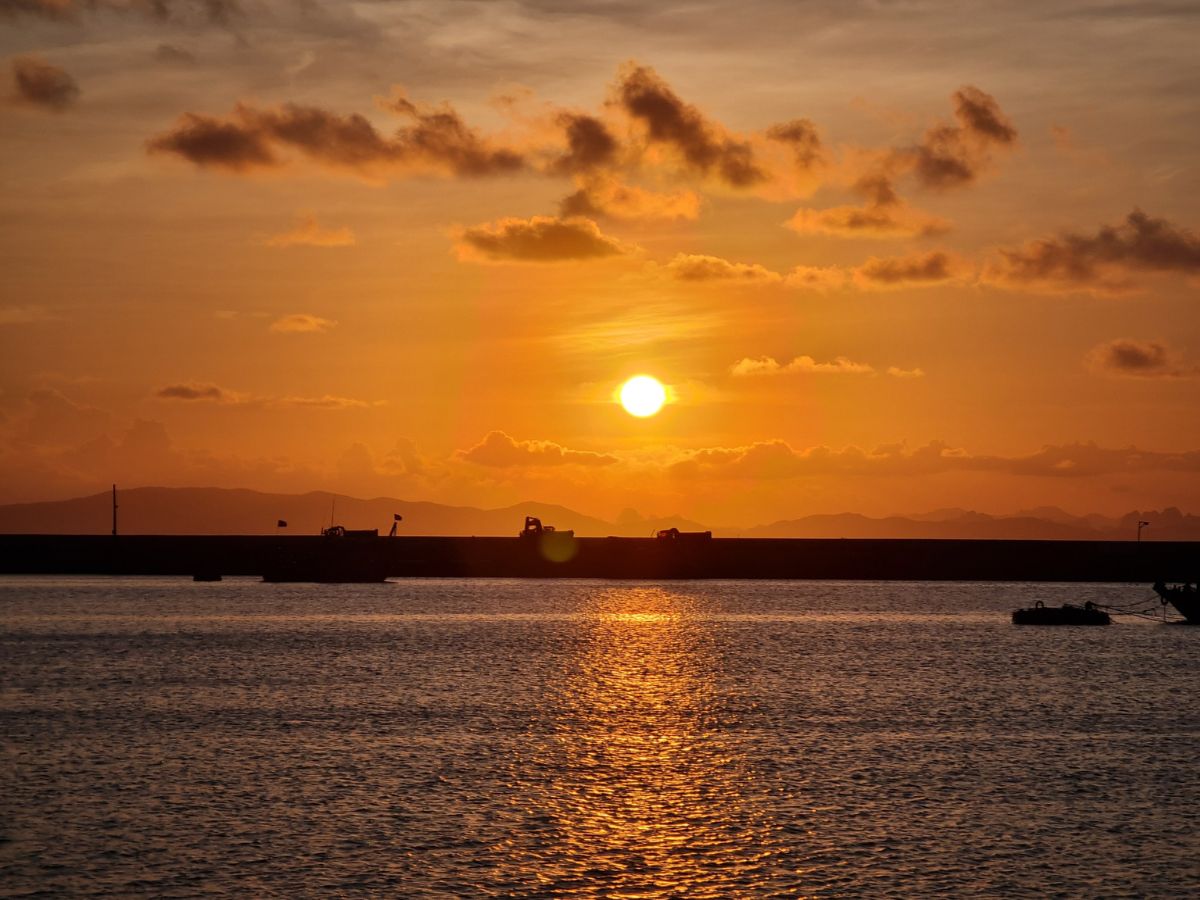 Check the Cat Ba weather forecast around 5–7 days before your trip