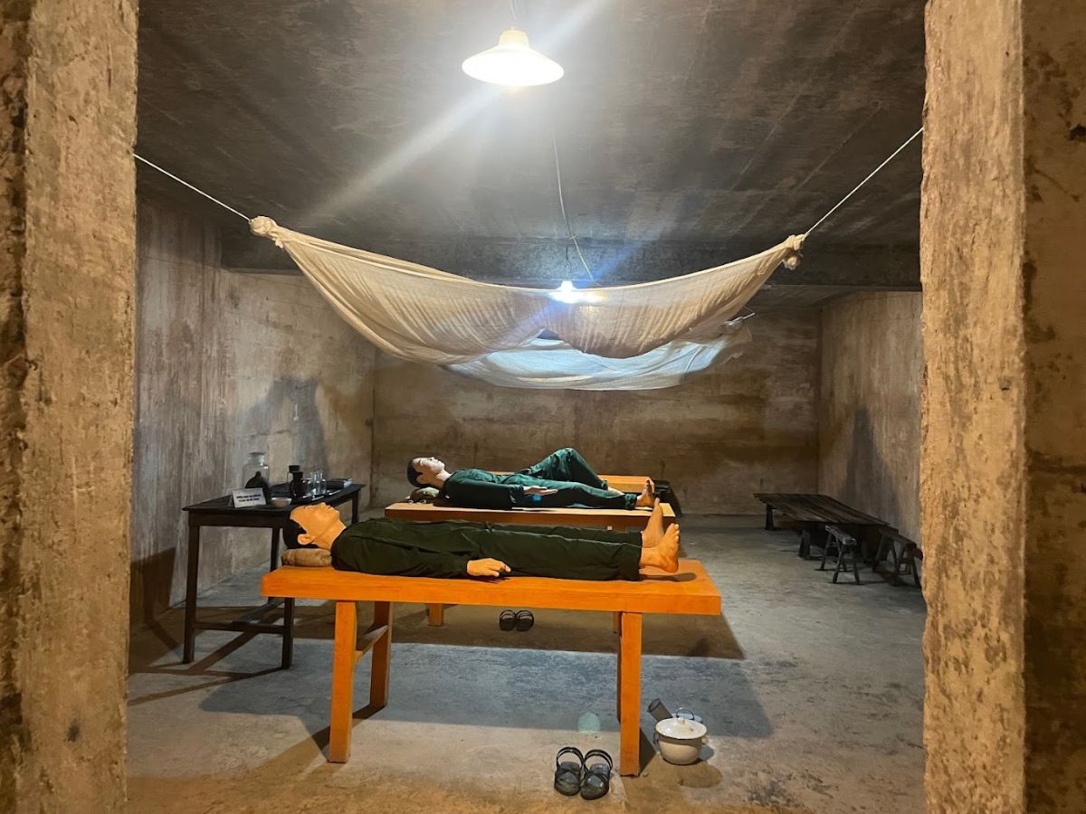 Choosing the right time to visit can make your exploration of Quan Y Cave more convenient