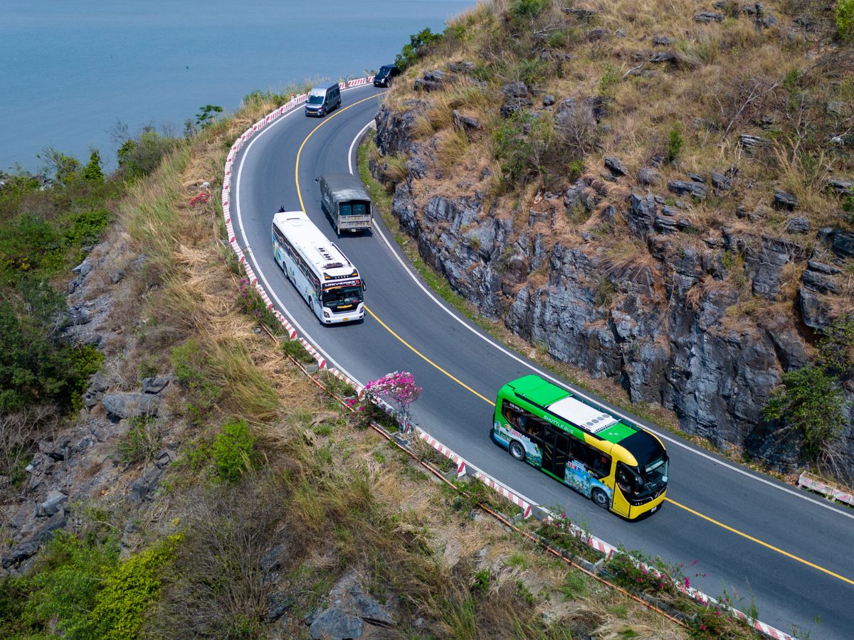 There are several transportation options for getting between tourist attractions in Cat Ba.