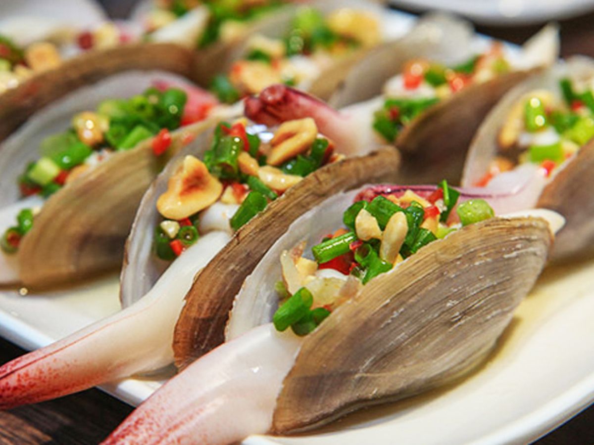 Nhà Hàng Hải Yến là địa chỉ thưởng thức hải sản được nhiều du khách lựa chọn khi đến Cát Bà