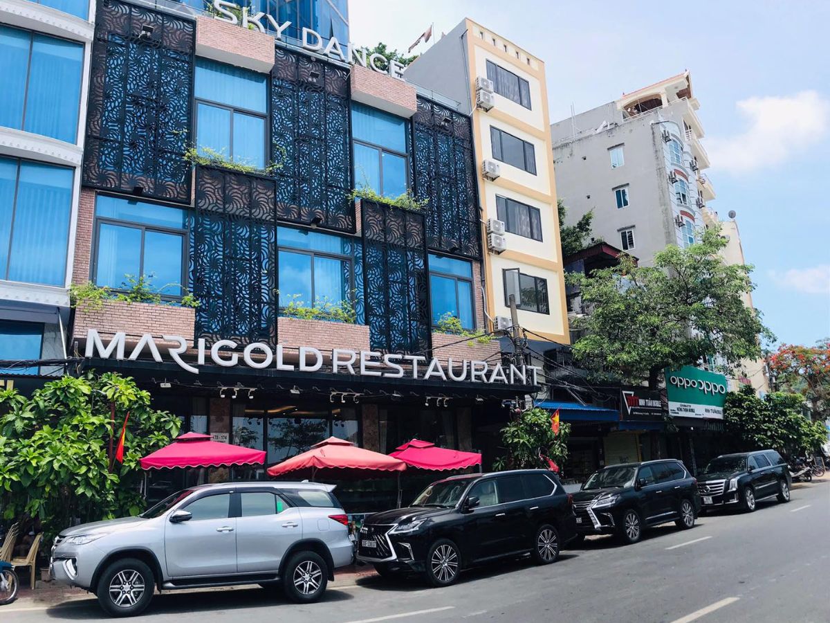 Marigold Restaurant gây ấn tượng với không gian hiện đại và thực đơn hấp dẫn
