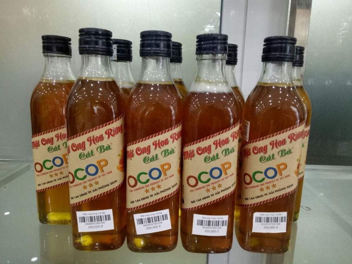 Mật ong là một lựa chọn khác dành cho du khách muốn tìm sản phẩm gắn với thiên nhiên Cát Bà