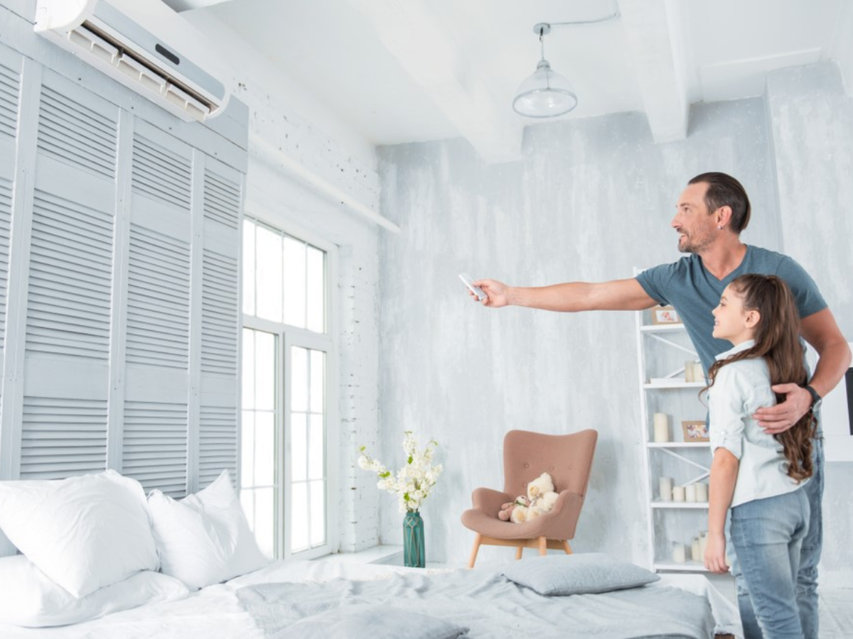 Nếu đi vào mùa hè, điều hòa và phòng tắm riêng thường là những tiện ích nên được ưu tiên
