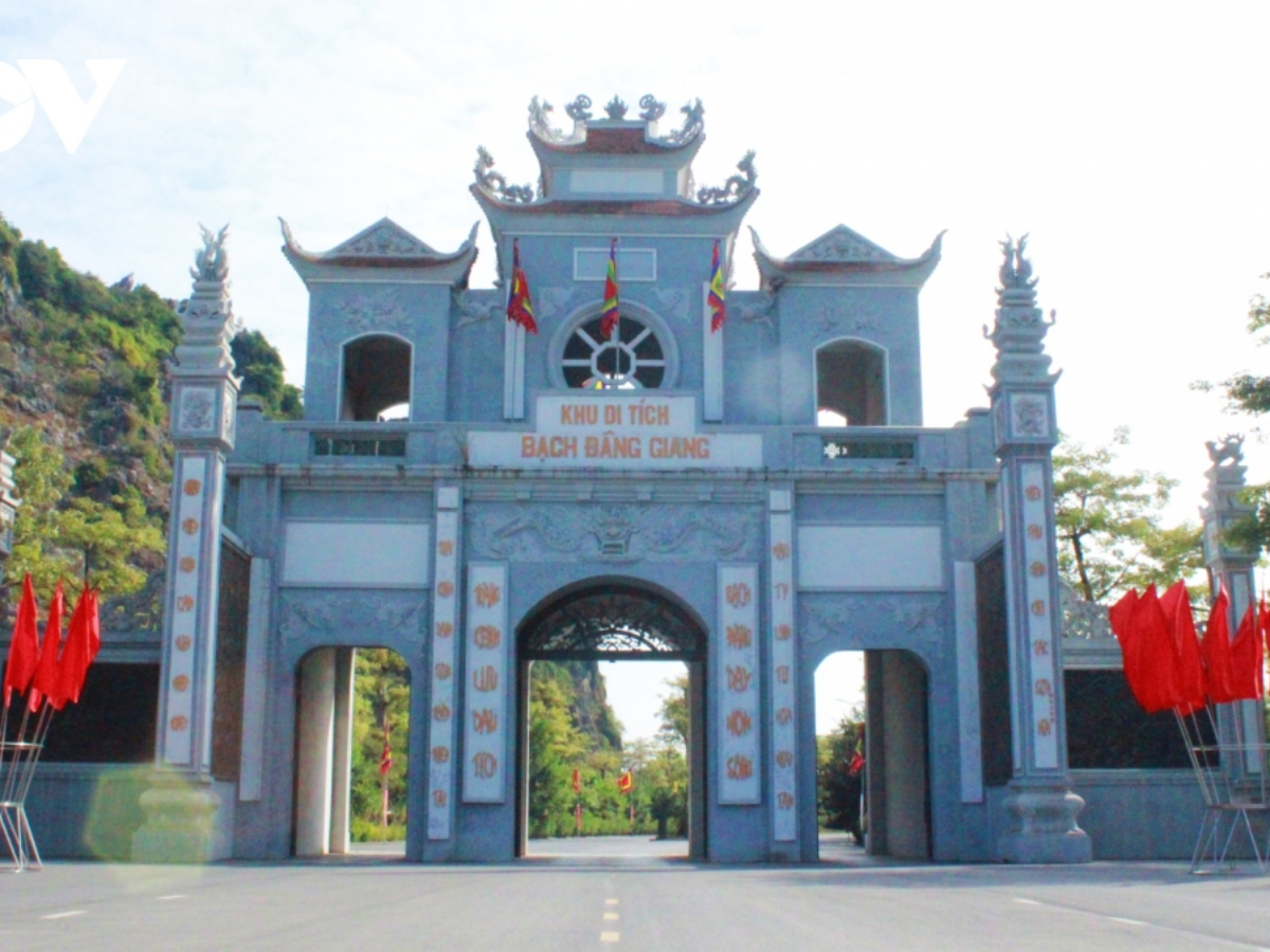 mBạch Đằng Giang là điểm đến dành cho du khách muốn tìm hiểu những dấu mốc lịch sử gắn với sông Bạch Đằng
