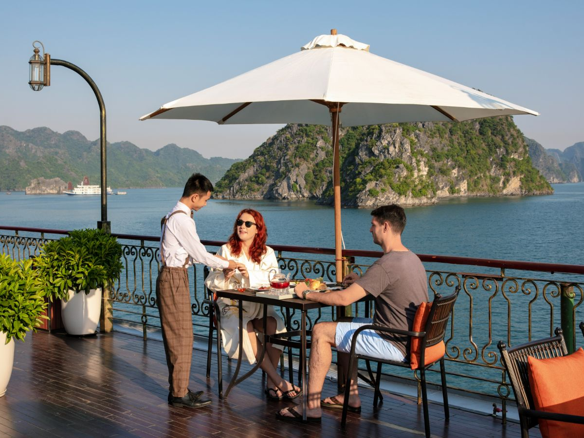 Tour trọn gói thường giúp du khách giảm bớt số bước chuẩn bị vì các hạng mục được gom vào một mức giá