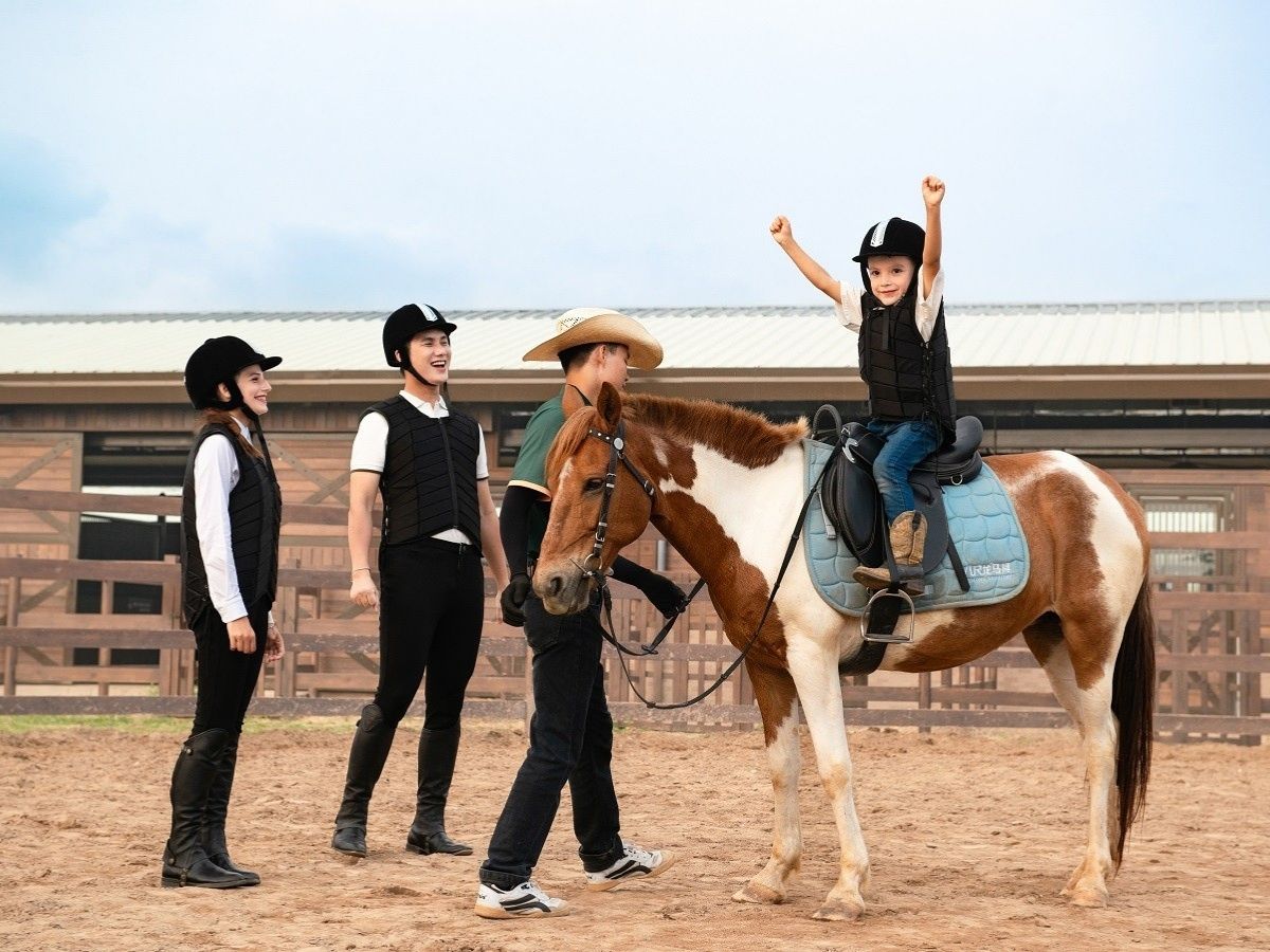 Trải nghiệm cưỡi ngựa tại Vinpearl Horse Academy tại đảo Vũ Yên Hải Phòng