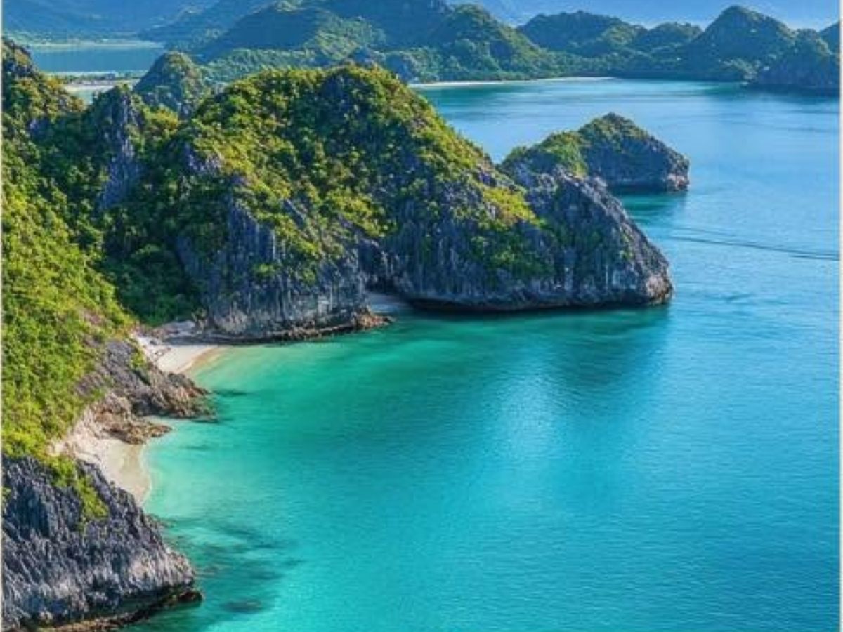 Vào mùa du lịch, thời gian chờ phà cũng có thể kéo dài hơn so với ngày thường