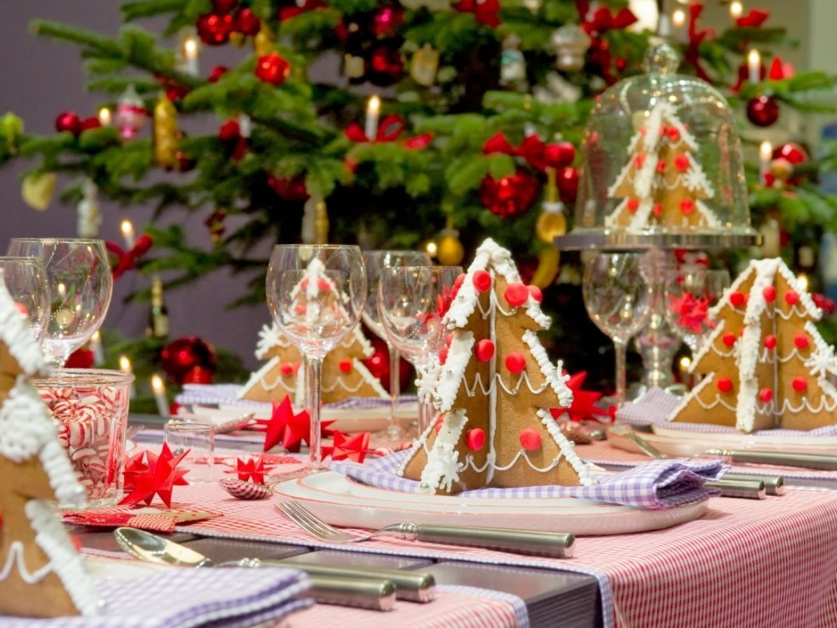 Tiệc Noel được tổ chức trong không gian khách sạn