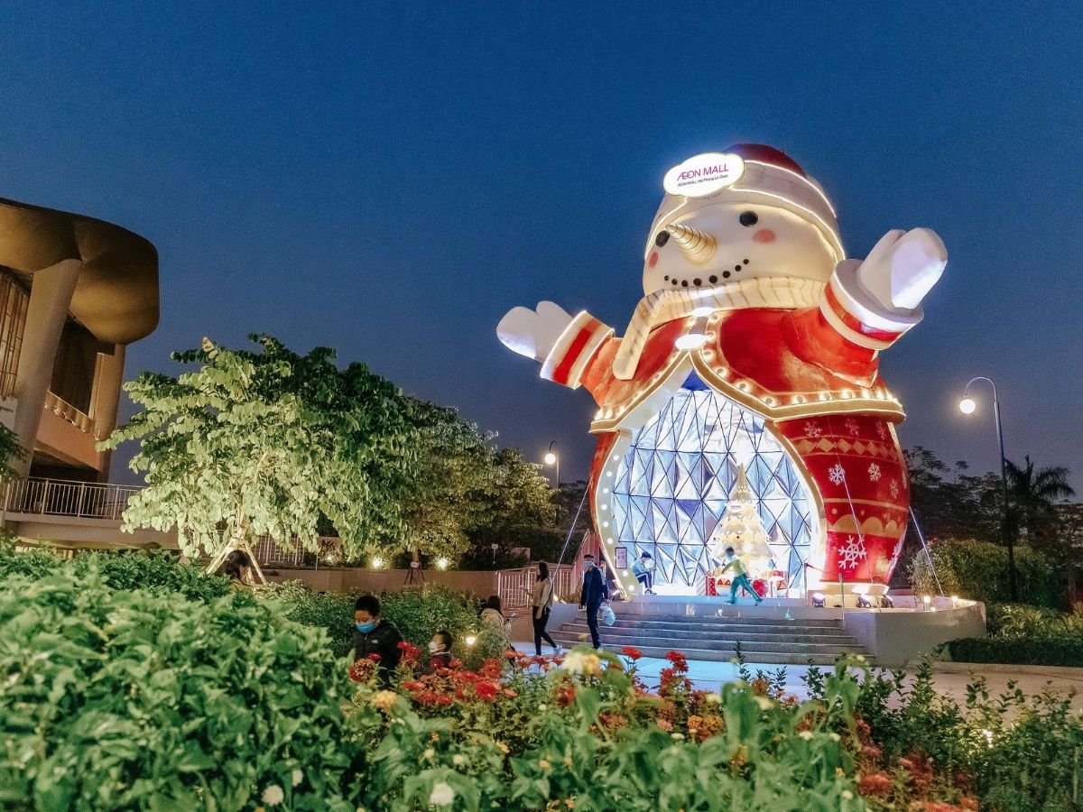 Nhiều địa điểm trong khu vực trung tâm Hải Phòng trang trí Giáng Sinh ấm cúng