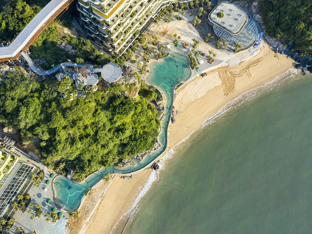 Flamingo Cát Bà Beach Resort là resort có bãi biển riêng ở Cát Bà ấn tượng