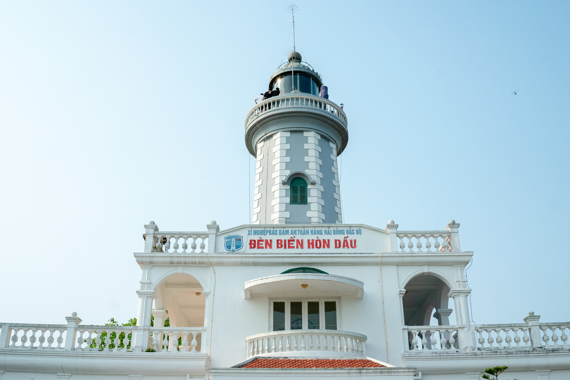 Kiến trúc cổ kính của hải đăng Hòn Dấu