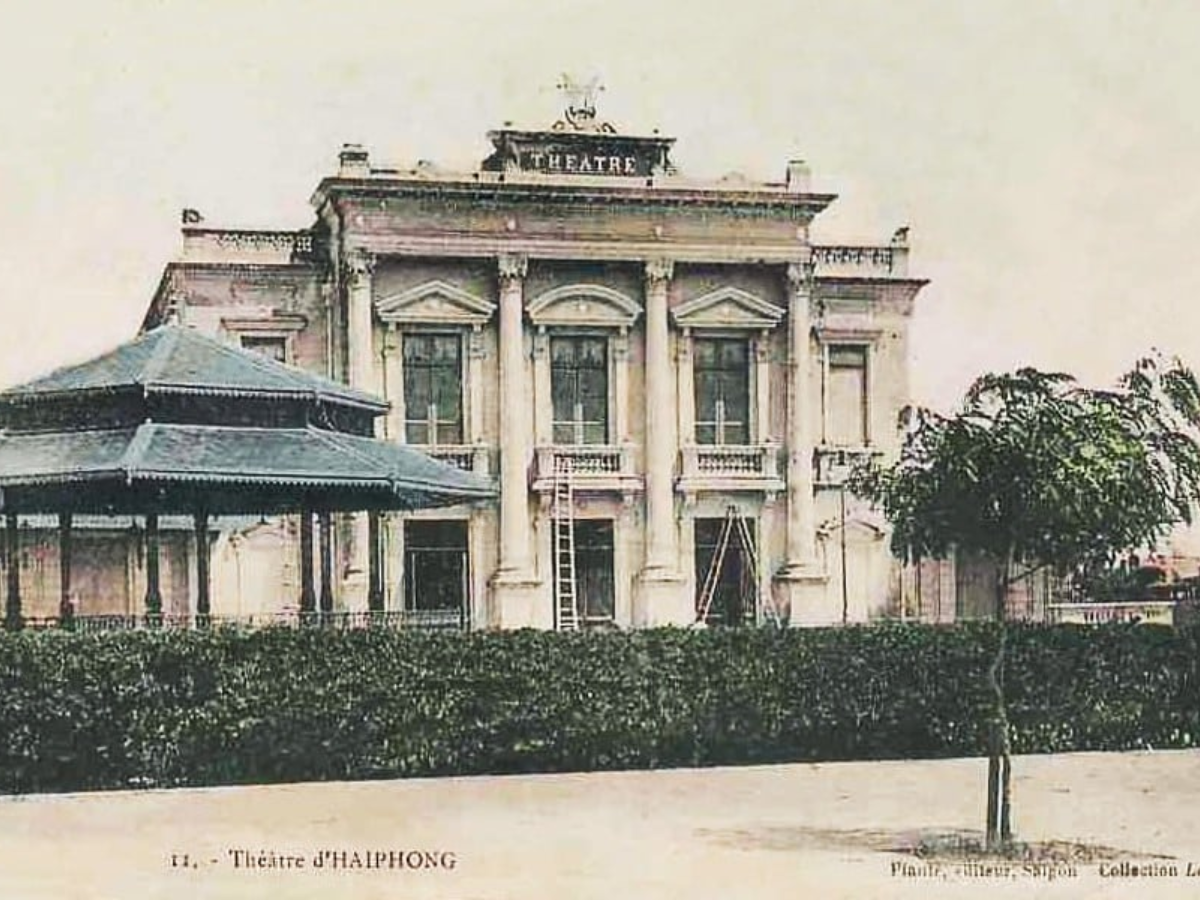Hình ảnh nhà hát lớn Hải Phòng 1 thế kỷ trước.