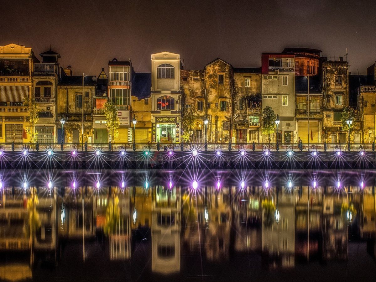 Phố đi bộ Hải Phòng góp phần phát triển du lịch thành phố.