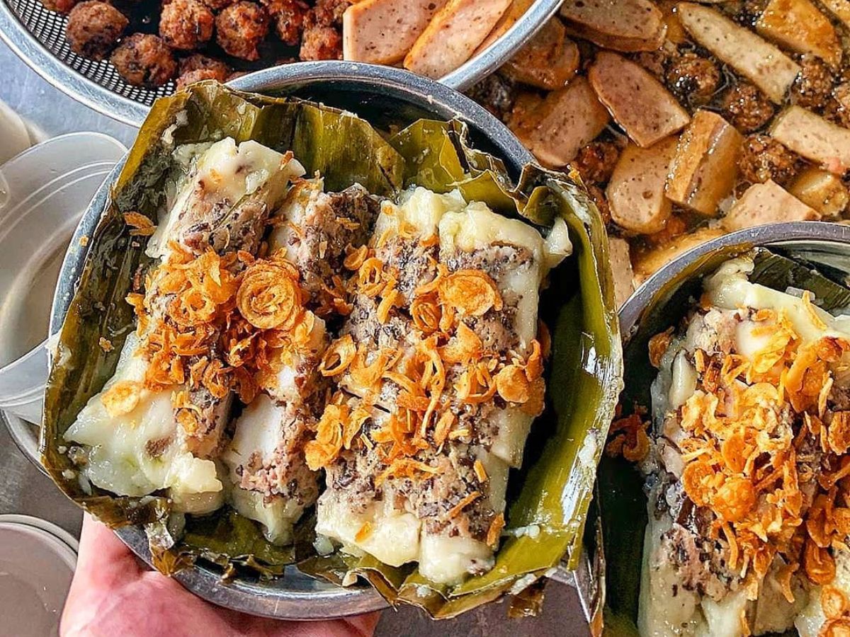 Bánh bèo Hải Phòng mềm mịn, đẫm nhân thịt.