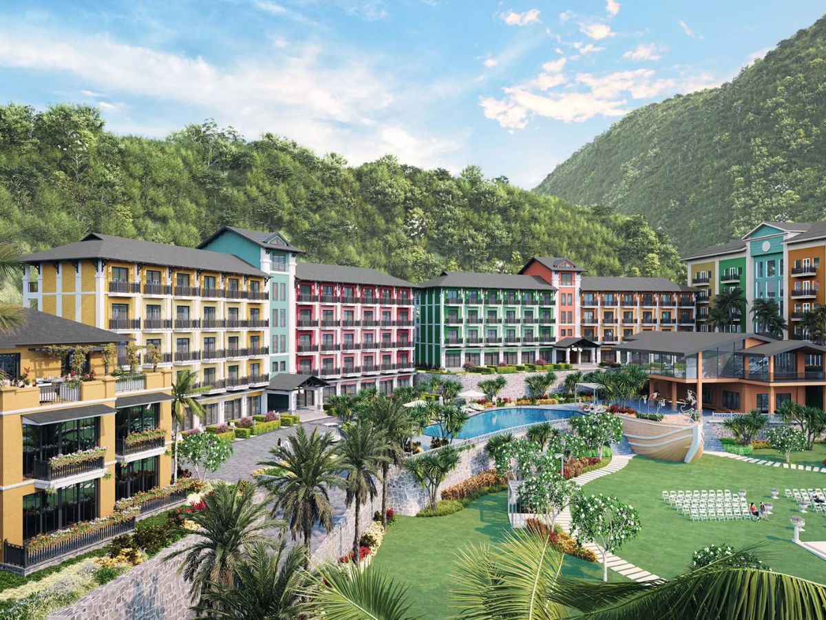 Many quality resorts and hotels in Cat Ba.
