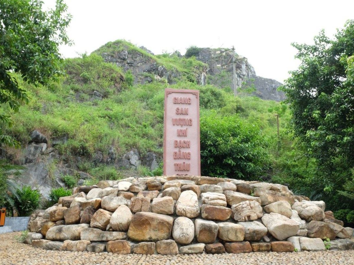 Chọn thời điểm đẹp để tham quan Bạch Đằng Giang (Hải Phòng).