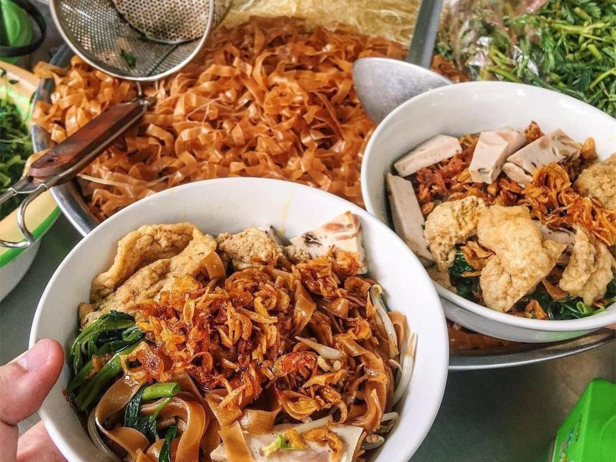 Bánh đa cua món ngon đặc sản chợ Hải Phòng. Bánh đa cua món ngon đặc sản chợ Hải Phòng.