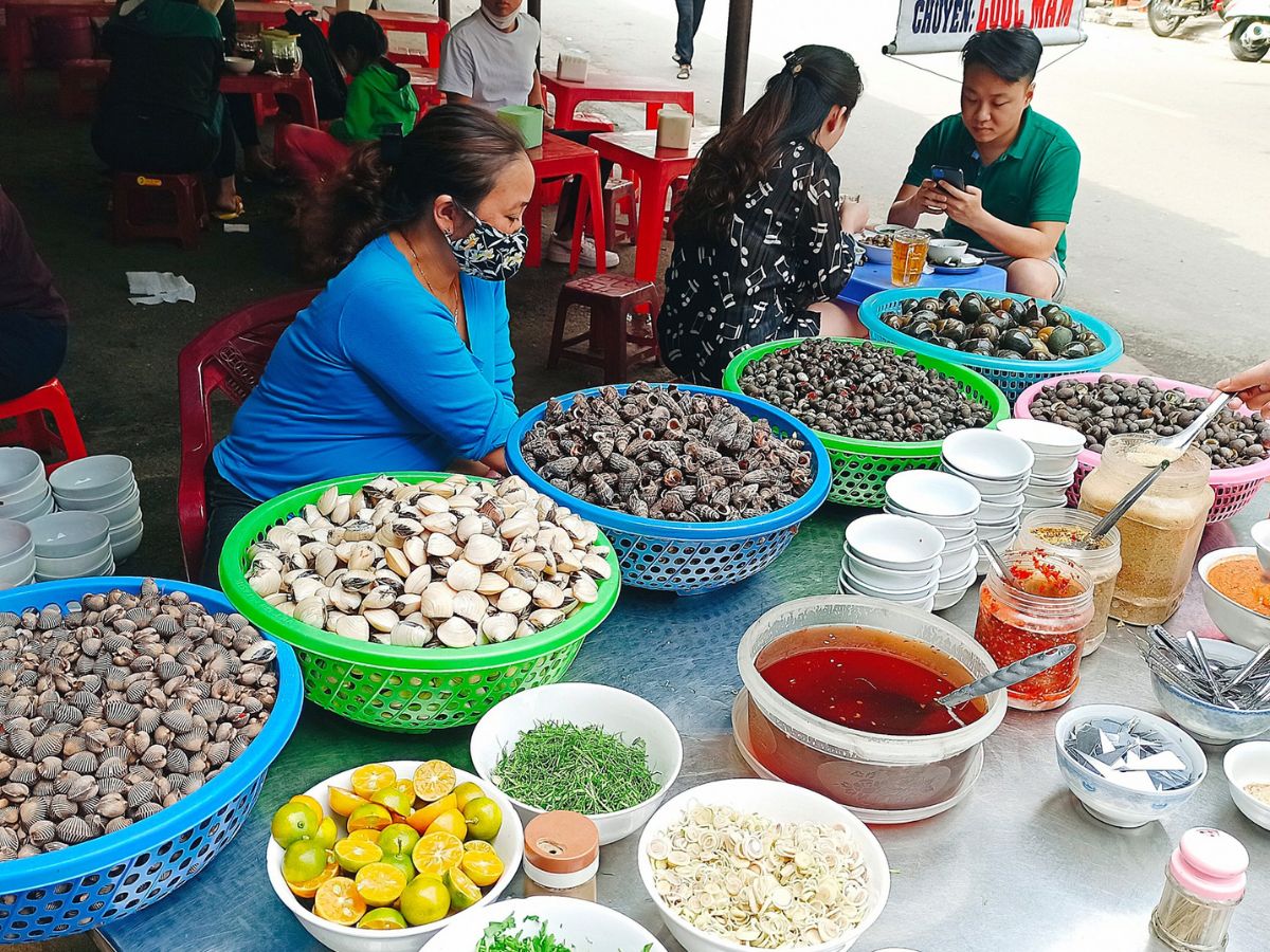 Ốc Hải Phòng là món ăn đặc trưng đất cảng. Ốc Hải Phòng là món ăn đặc trưng đất cảng.