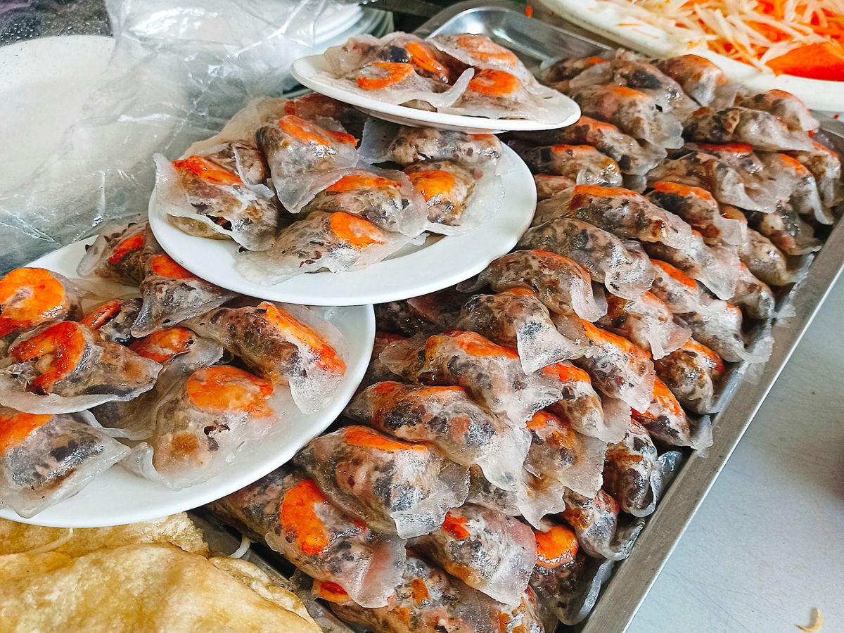 Chợ ăn vặt Hải Phòng là thiên đường ẩm thực của đất cảng. Chợ ăn vặt Hải Phòng là thiên đường ẩm thực của đất cảng.