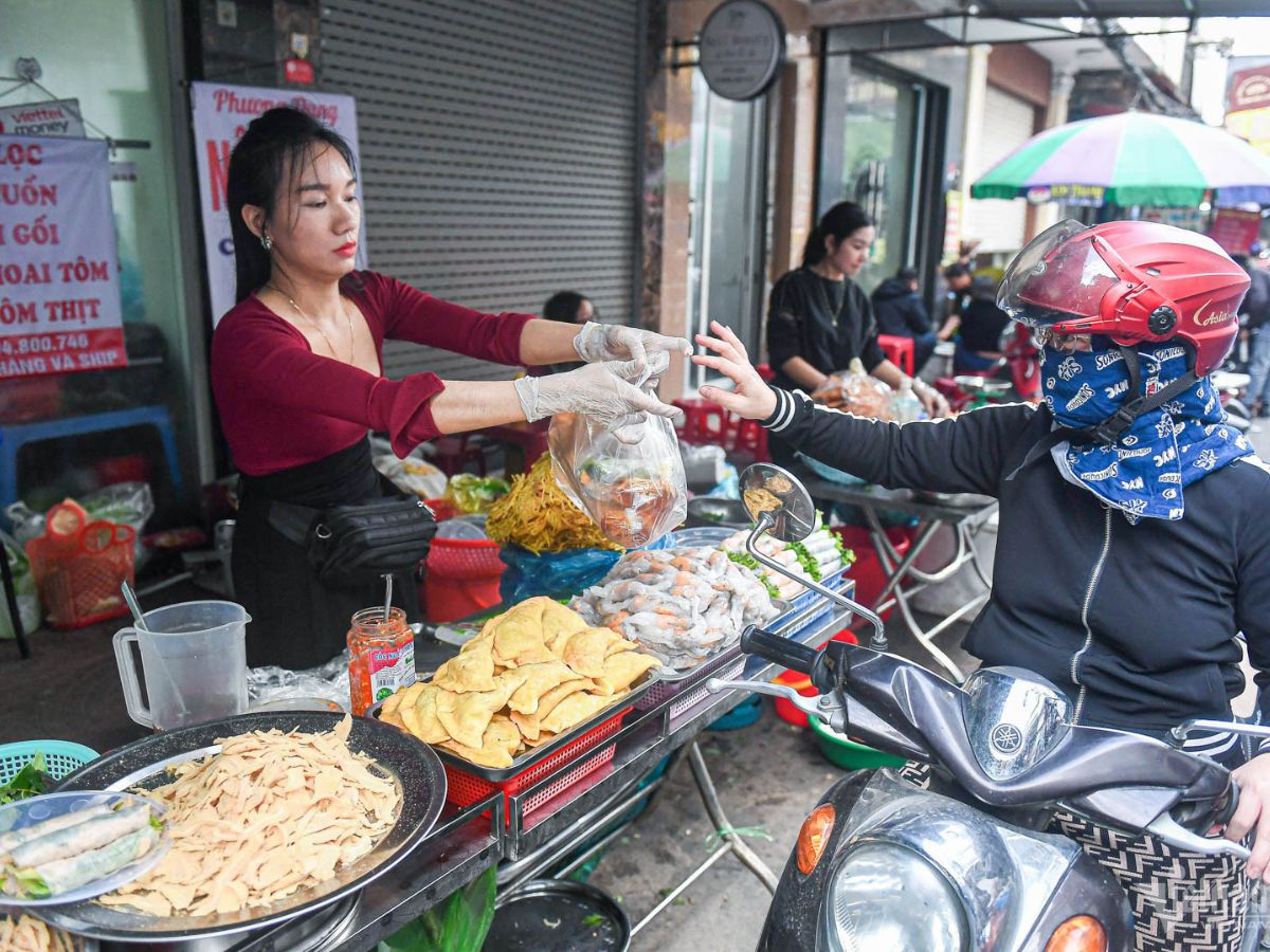 Chợ Lương Văn Can với nhiều món ăn hấp dẫn. Chợ Lương Văn Can với nhiều món ăn hấp dẫn.