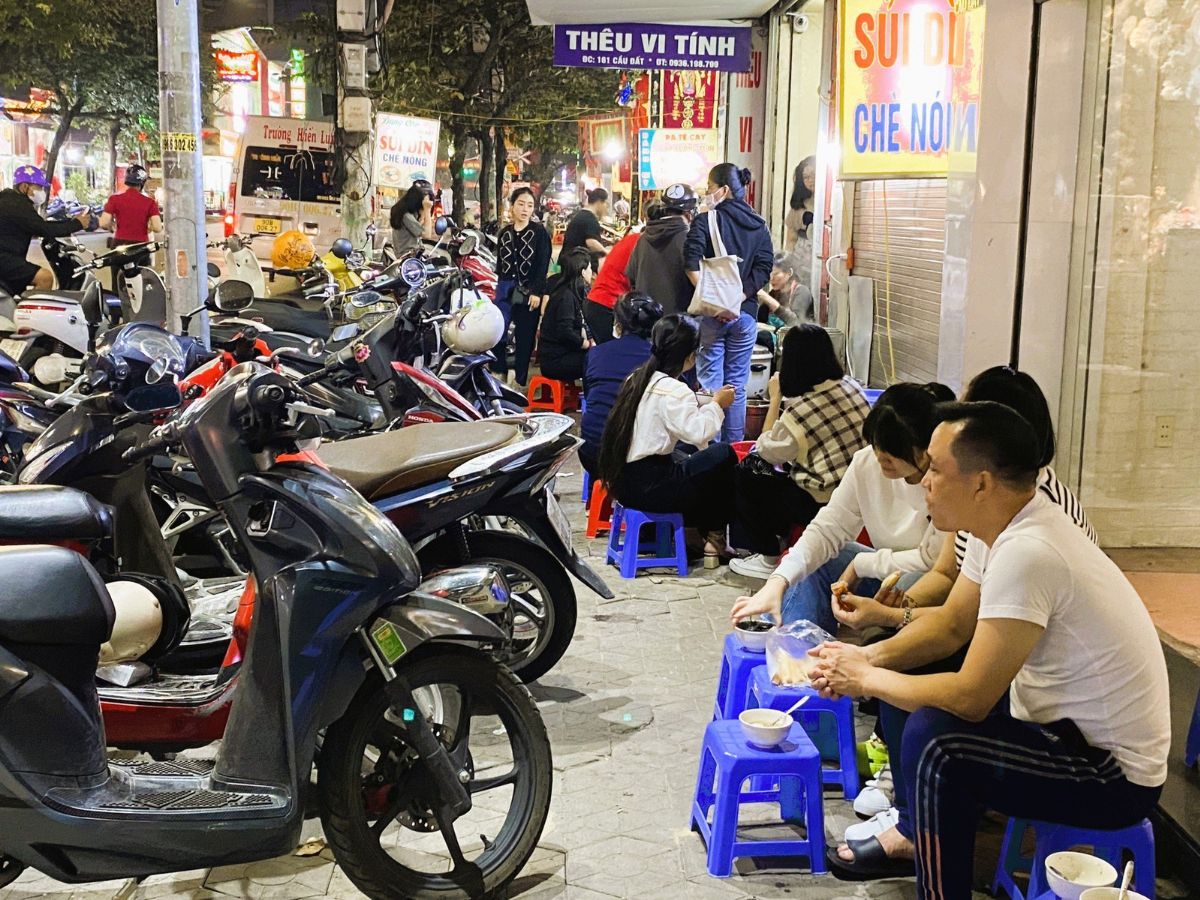 Quán sủi dìn cô Út là địa chỉ thân thuộc của dân bản địa.