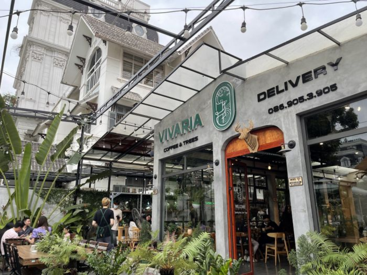 Không gian tại quán Vivaria Coffee Hải Phòng. 