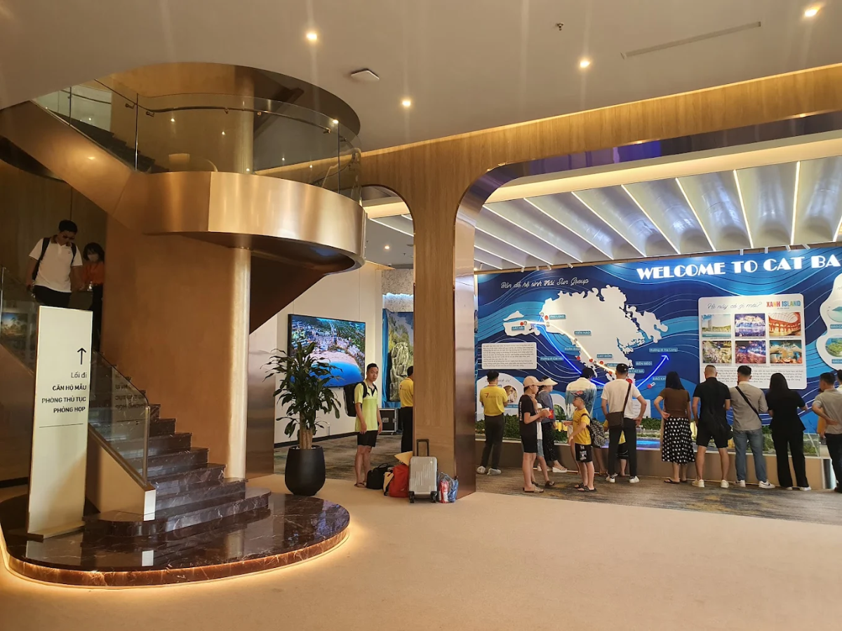 Bến Cát Hải hiện đại tại cáp treo Sun World Cat Ba. 