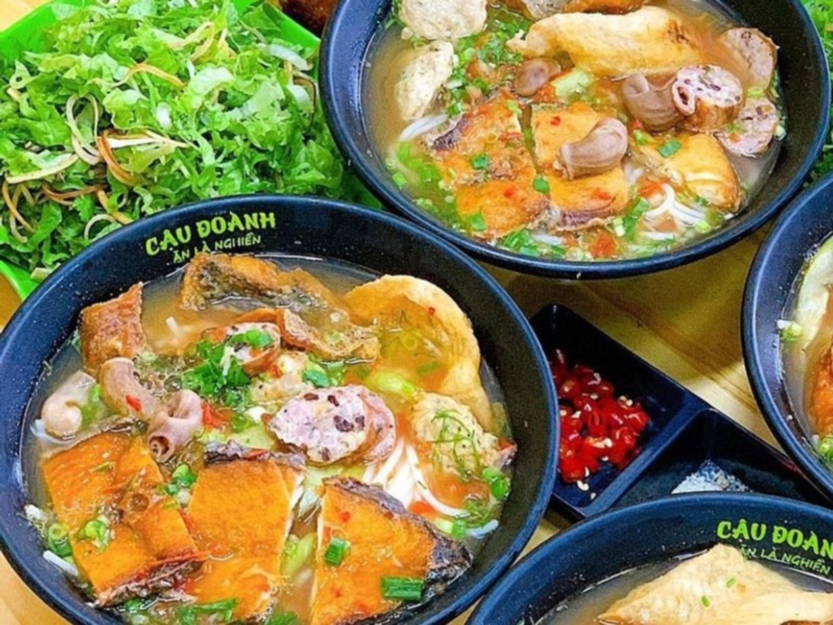 Bún cá cay Cậu Đoành đậm vị thơm ngon.
