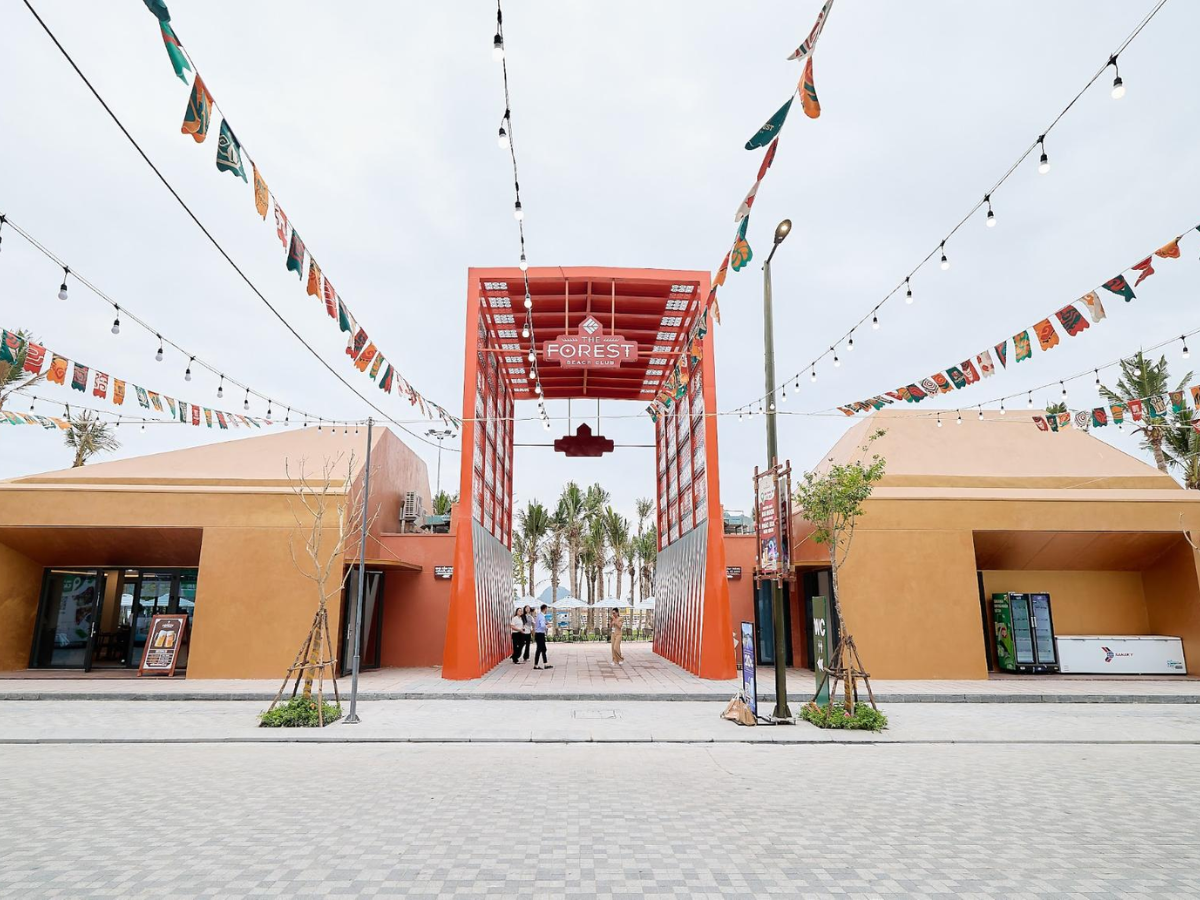 Chợ đêm VUI-Fest với sắc màu rực rỡ. 